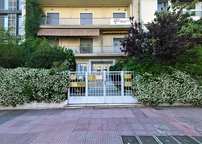 Best Neighbourhood Apartment In Athens Near Metro Station & Hospitals